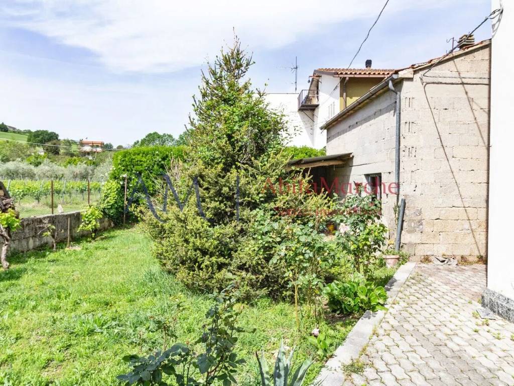 Immobile a Montalto delle marche in Strada Provinciale 170, 55 - Foto 3