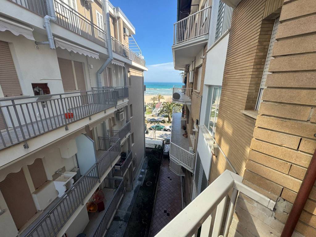Appartamento a San benedetto del tronto in Viale Rinascimento, 129 - Foto 3