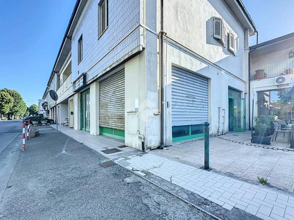 Immobile a Ponsacco in Via Valdera Pontedera, 85 - Foto 2