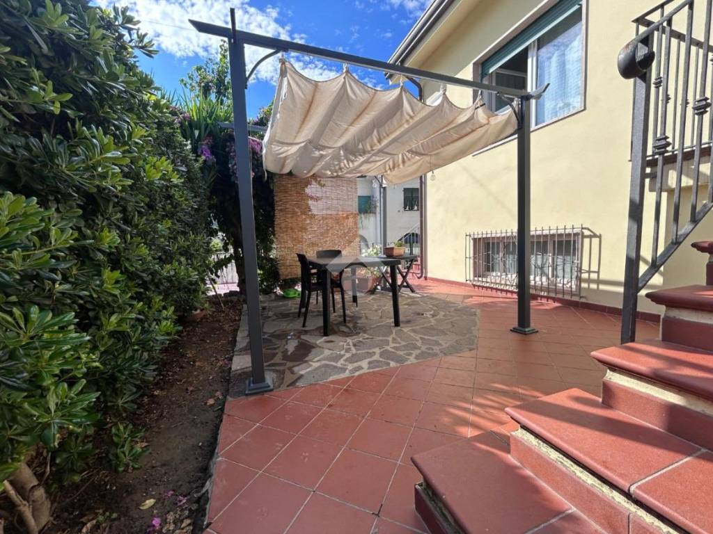 Casa indipendente a Ameglia in Via Pisanello, 6 - Foto 3
