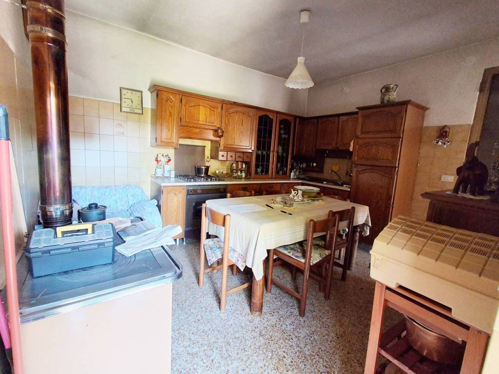 Villa a Gravedona ed uniti in Via Guasto - Foto 3