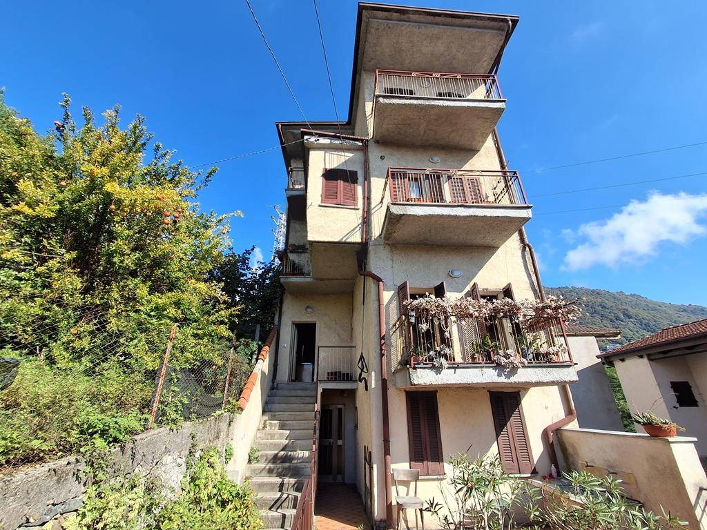 Villa a Gravedona ed uniti in Via Guasto - Foto 5