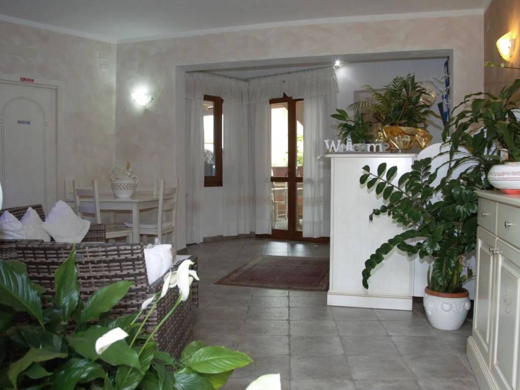 Palazzo / stabile a Villasimius in Via Gaetano Donizetti, 2 - Foto 4