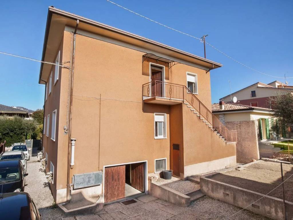Villa a Bardolino in Via Marconi, 48 - Foto 2