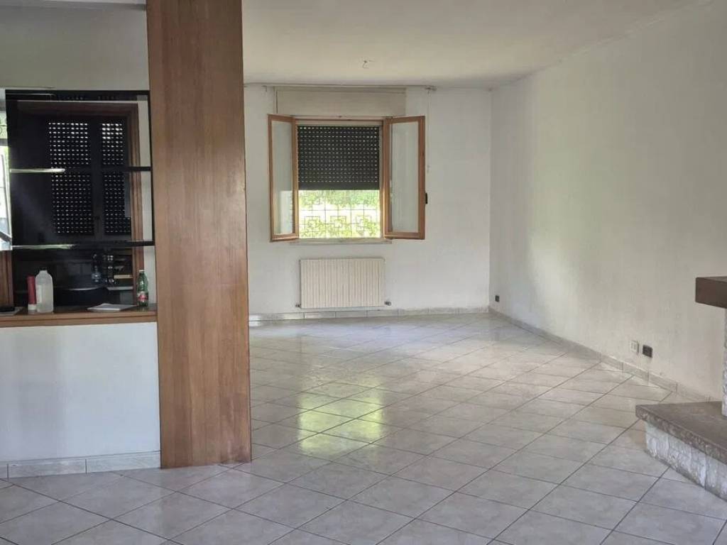Villa a Novi di modena in Via Masaccio, 41 - Foto 3