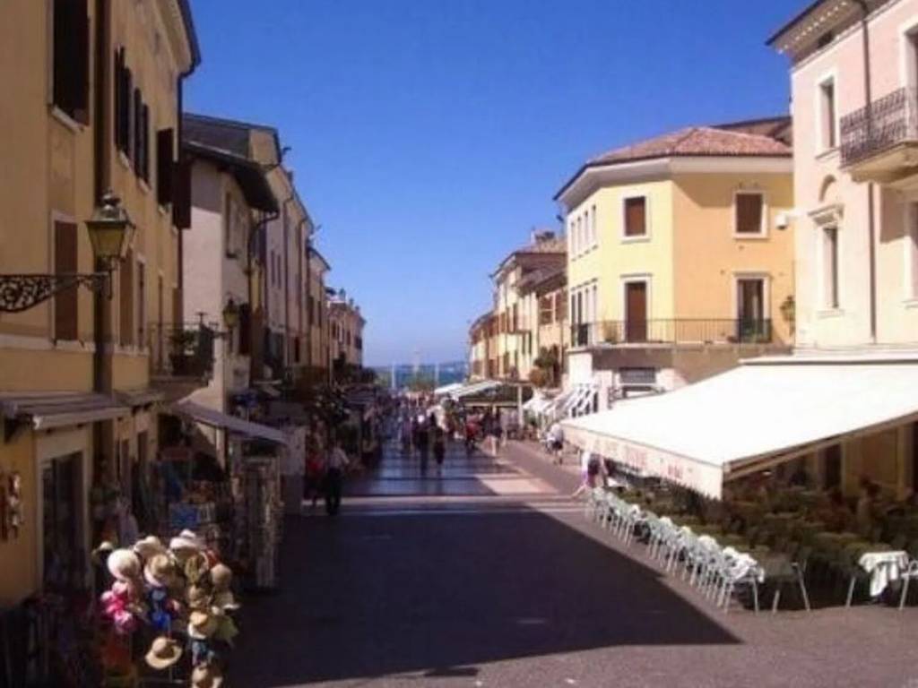 Villa a Bardolino in Via Marconi, 48 - Foto 5