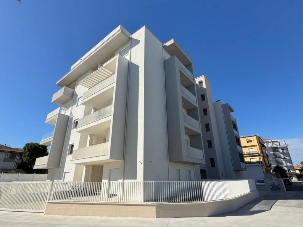 Appartamento a Civitanova marche in Largo Castelfidardo, 44 - Foto 2