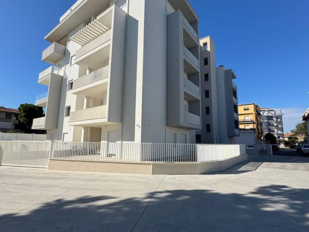 Appartamento a Civitanova marche in Largo Castelfidardo, 44 - Foto 5