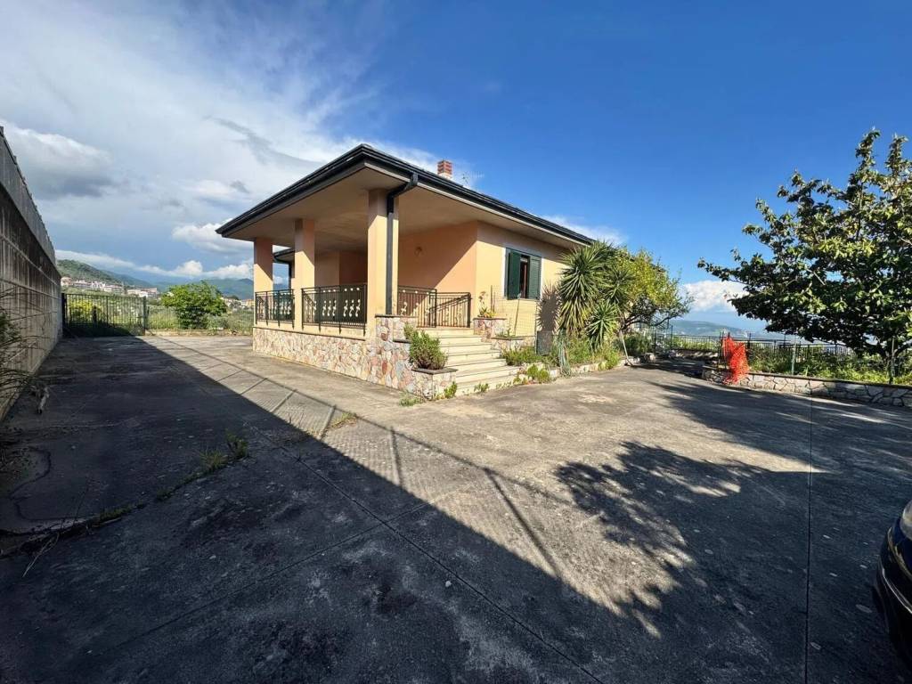Villa a Montecorvino pugliano - Foto 2