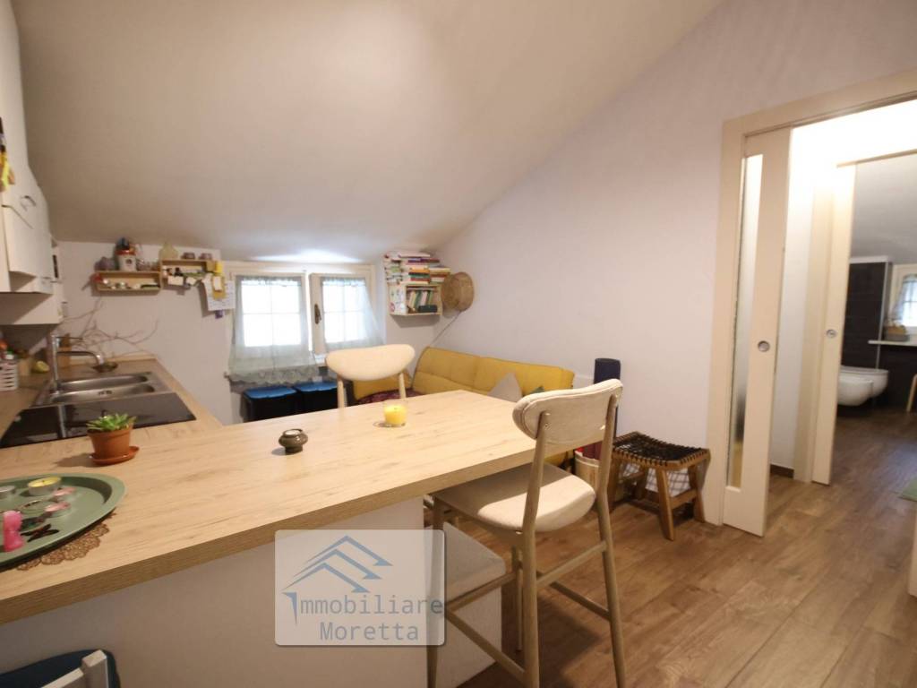 Appartamento a Castagnito in Via Neive, 54 - Foto 4