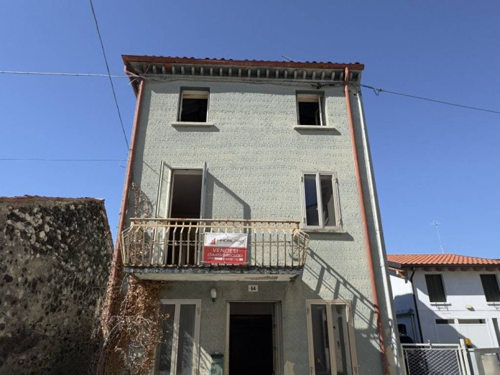 Casa indipendente a Carrè in Via Olmo, 64 - Foto 2