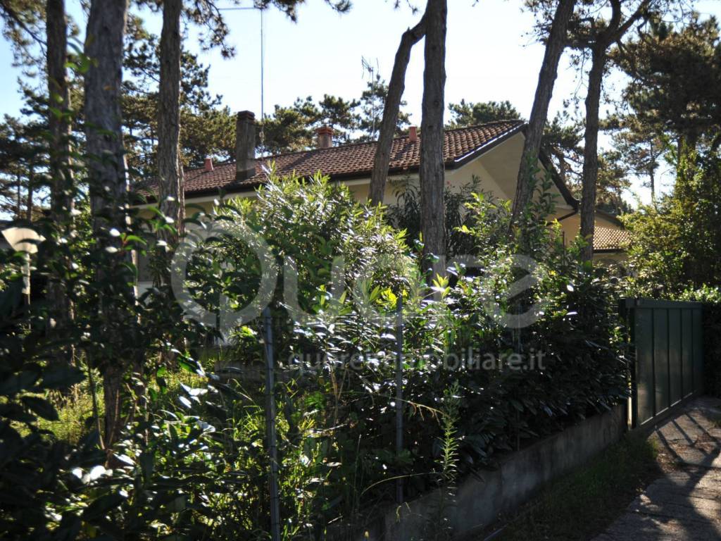 Casa indipendente a Lignano sabbiadoro in Via Tarvisio, 7 - Foto 2