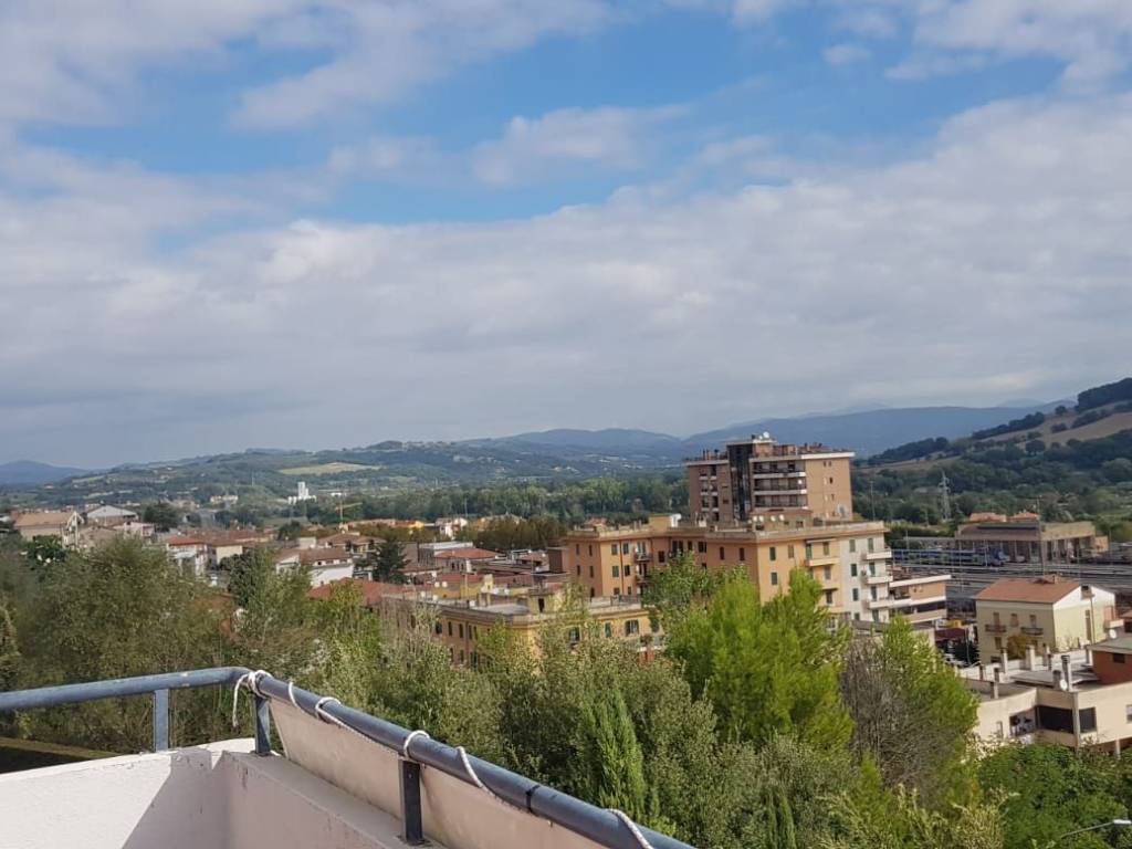 Attico / mansarda a Orte in Via Raffaello - Foto 2