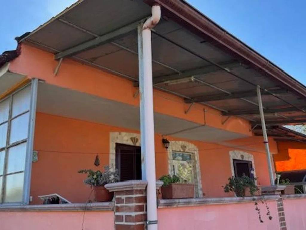 Villa a Cisterna di latina in Via Cesare Ottaviano Augusto, 3 - Foto 4