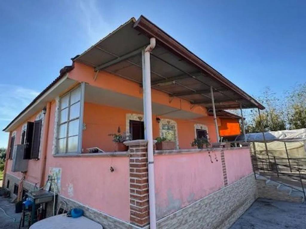 Villa a Cisterna di latina in Via Cesare Ottaviano Augusto, 3 - Foto 5