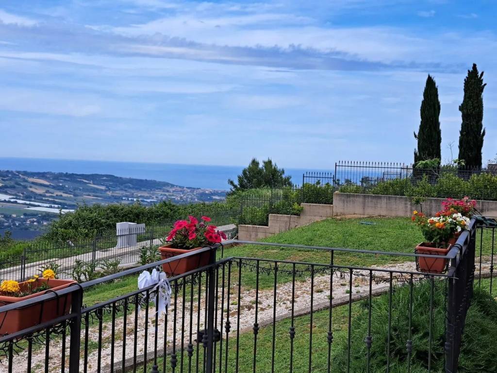 Villa a Montefiore dell'aso in Via Roma No Number - Foto 2