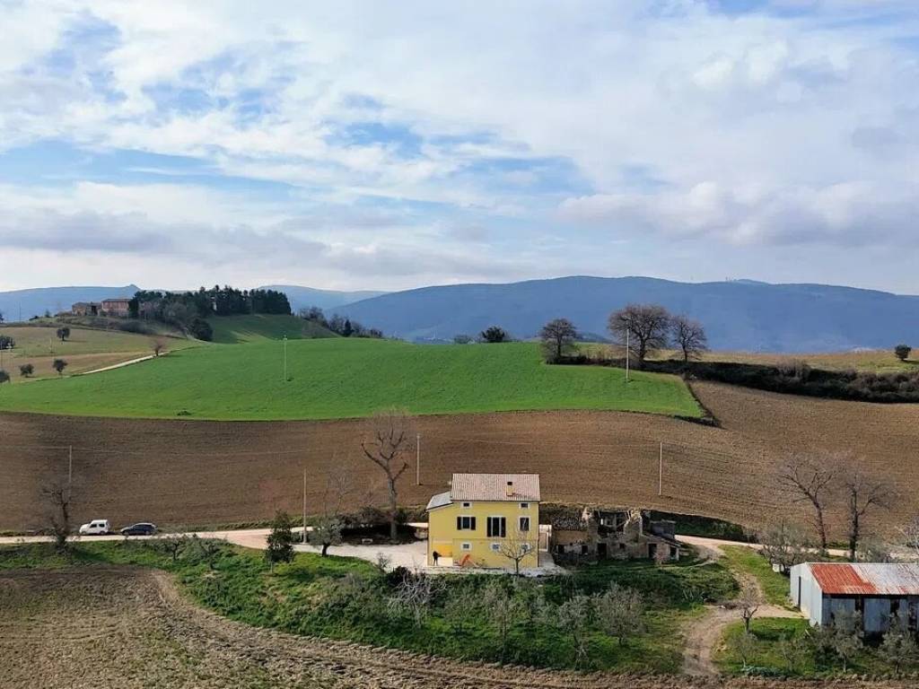 Villa a San severino marche in Via Parolito S.N.C. - Foto 2