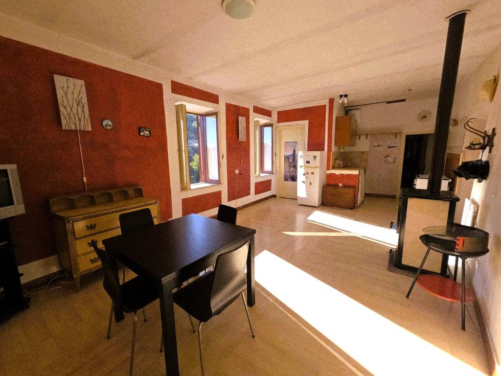 Appartamento a Caprarola in Via Camillo Benso di Cavour - Foto 2