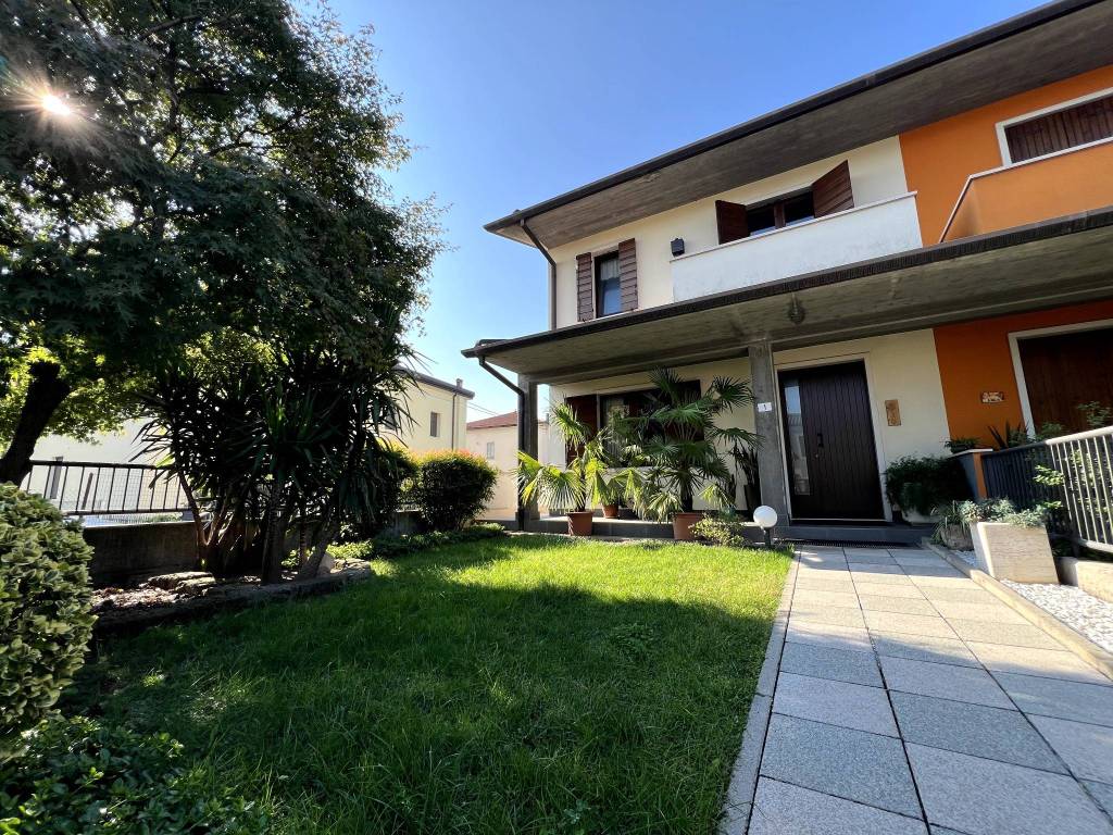 Villetta a schiera a Verona in Via Contarina, 1 - Foto 4