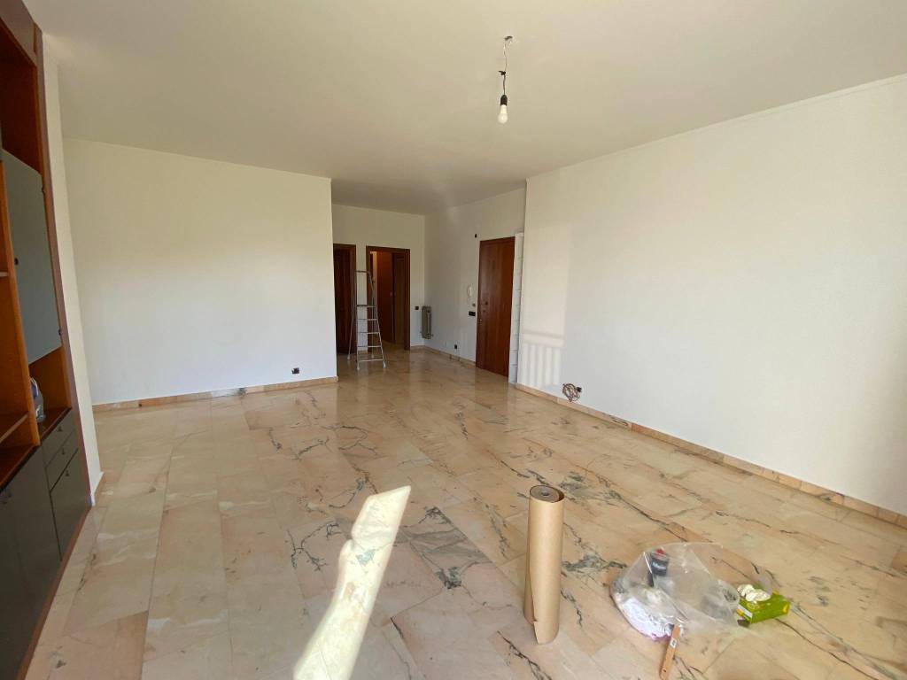Appartamento a Livorno in Via Dino Provenzal - Foto 3