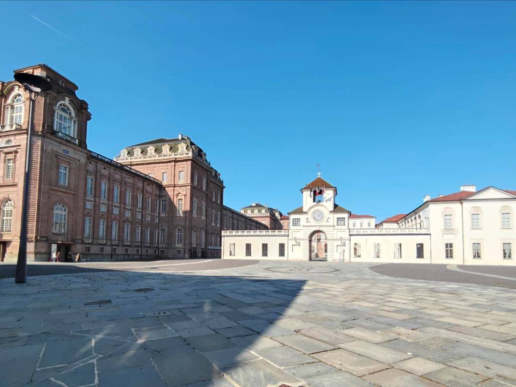 Appartamento a Venaria reale in Via Andrea Mensa, 37 - Foto 2