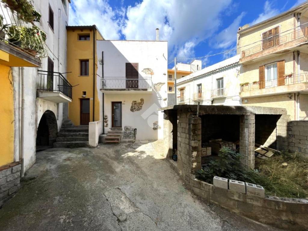 Casa indipendente a Loceri in Via Lanusei, 9 - Foto 2