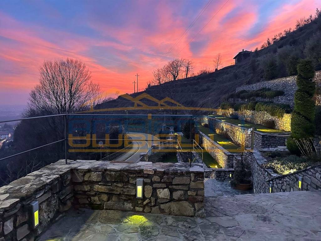 Villa a Montevecchia in Via Belvedere, 37 - Foto 2