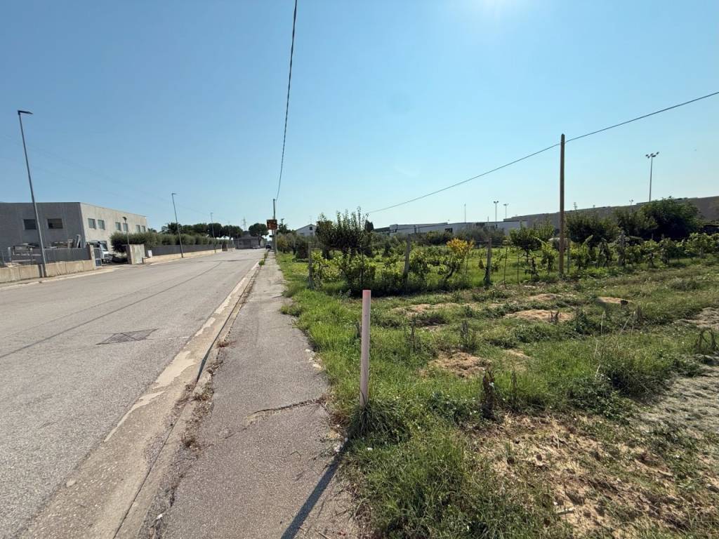 Terreno a Civitanova marche in Via Senatore Umberto Terracini - Foto 4