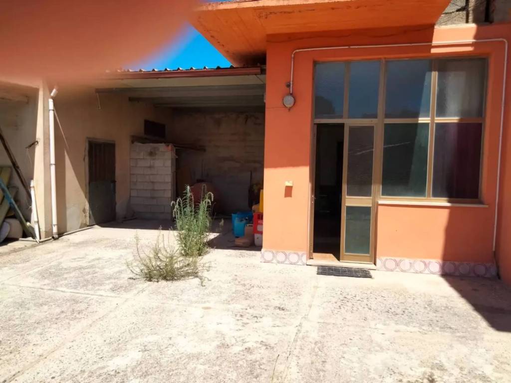 Appartamento a Cabras in Via J. F. Kennedy - Foto 2