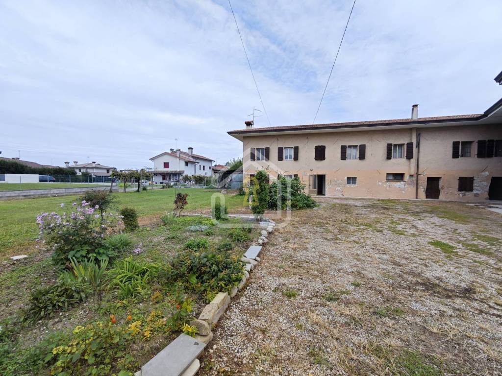 Rustico / casale a Rivignano teor in Via Vittorio Emanuele III, 90 - Foto 4