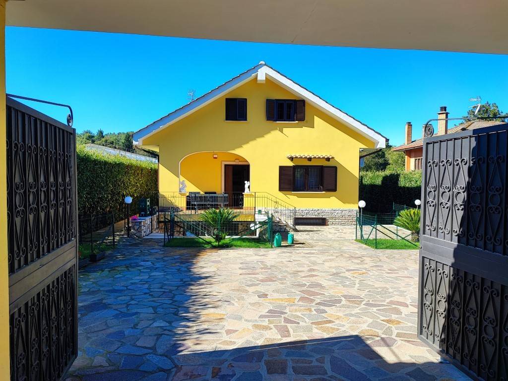 Villa a Rocca priora in Via Mediana, 42 - Foto 2