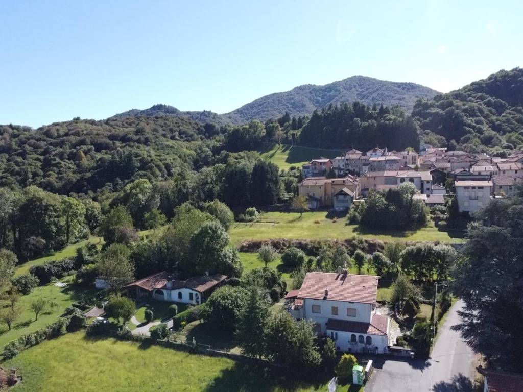 Villa a Madonna del sasso in Via Leonida Ferrari, 1 - Foto 3