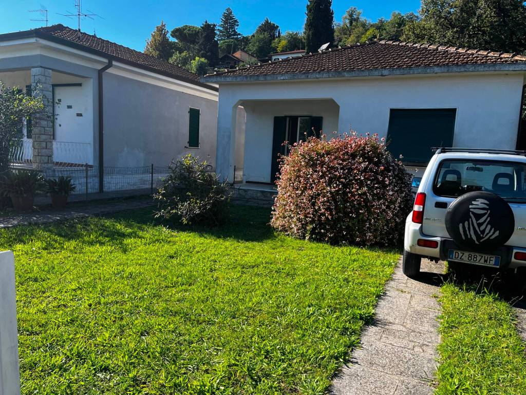 Villa a Ameglia in Via C. A. Fabbricotti, 126 - Foto 4