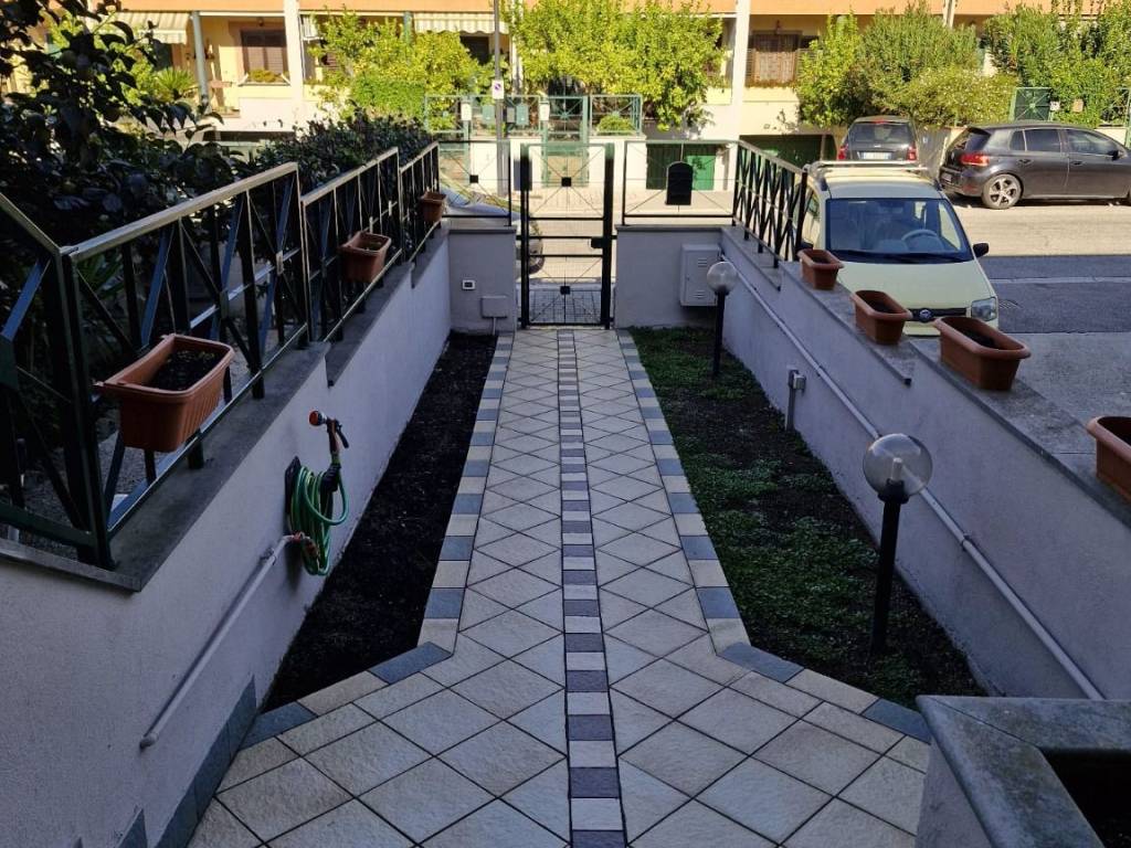 Villetta a schiera a Aprilia in Via Madrid - Foto 4