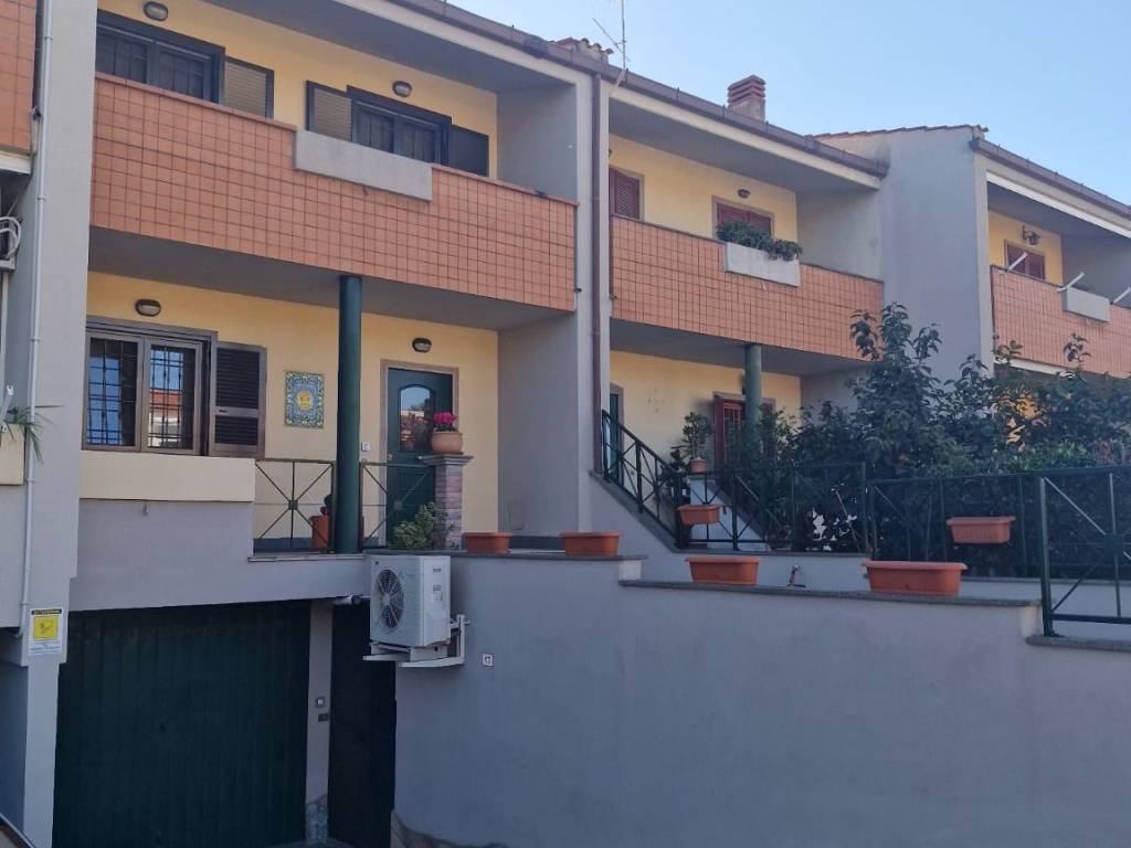 Villetta a schiera a Aprilia in Via Madrid - Foto 5