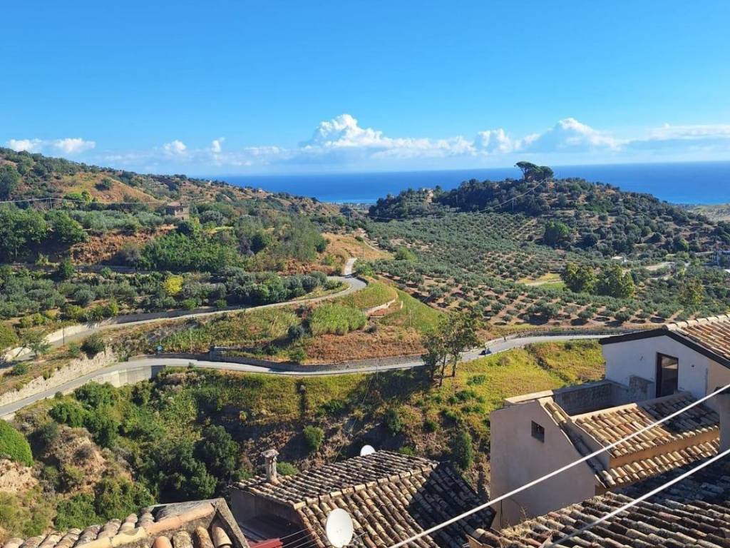 Casa indipendente a Badolato in Via Corsica, 8 - Foto 2