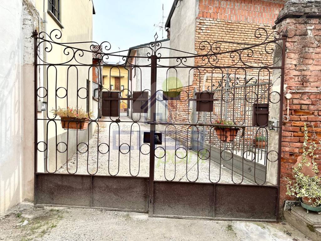 Appartamento a Acquanegra cremonese in via roma 41 - Foto 2