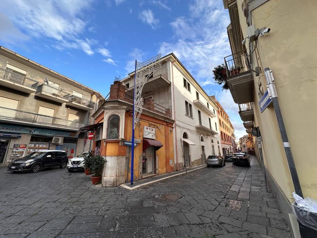 Palazzo / stabile a Maddaloni in Via Maddalena - Foto 2
