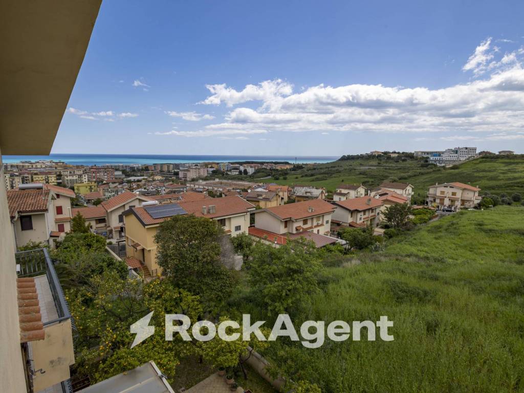 Villa a Soverato in Via dei Tulipani, 25 - Foto 2