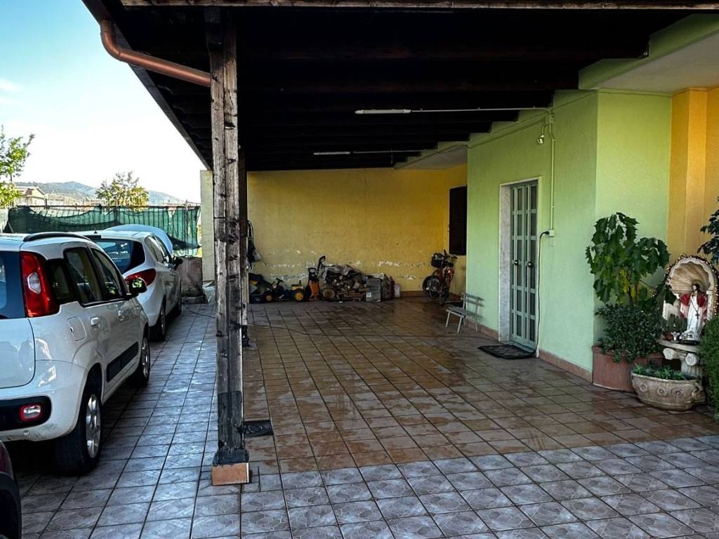 Palazzo / stabile a Maddaloni in Via Cornato, 134 - Foto 3