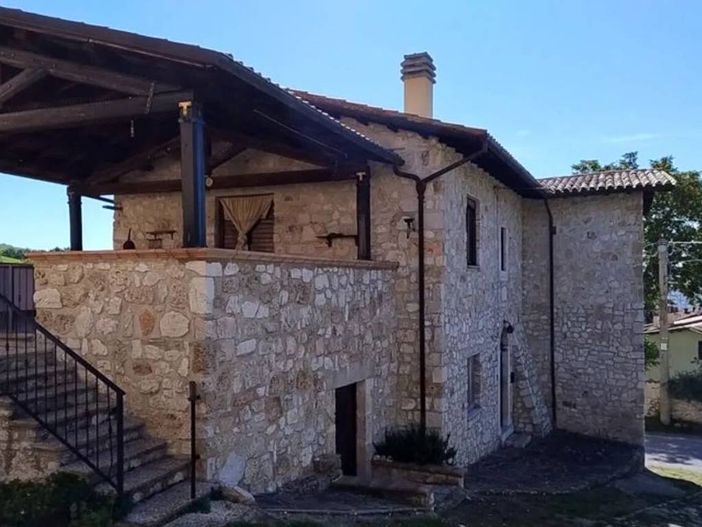 Villa a Norcia in Via Armando Diaz, 6 - Foto 2