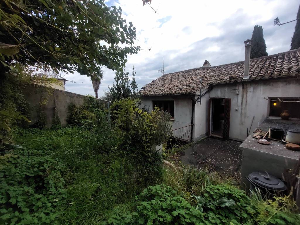 Casa indipendente a Castelbellino in Via Gambasilla, 25 - Foto 3