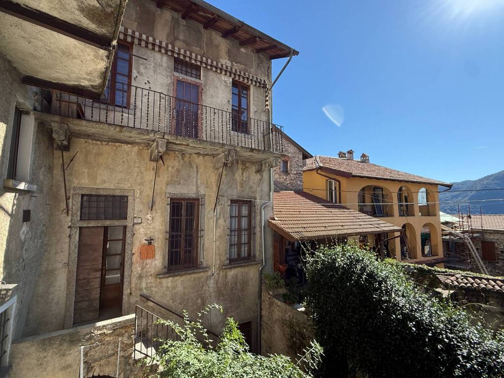 Casa indipendente a Tremezzina in Via Martiri della Patria, 6 - Foto 3