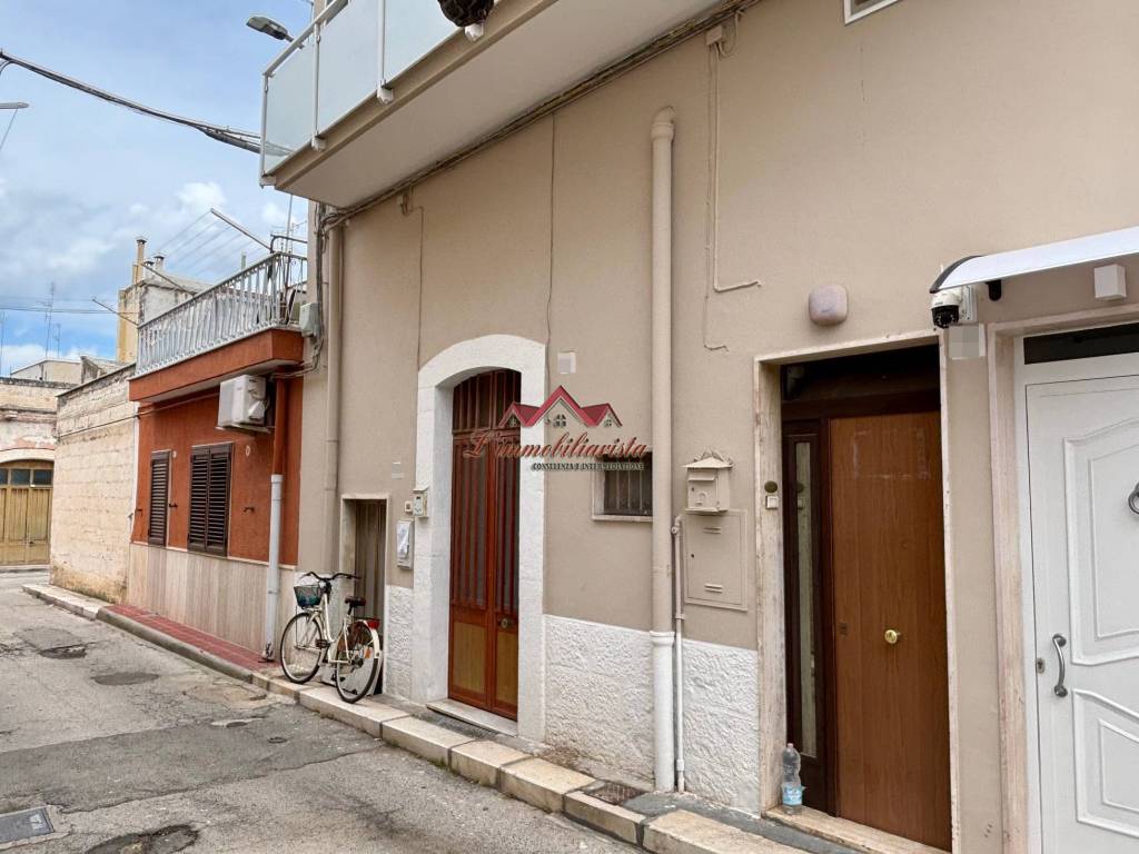Appartamento a Valenzano in Via Galileo Galilei - Foto 2