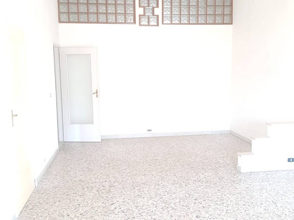 Appartamento a Reggio calabria in Via Gaspare del Fosso - Foto 4