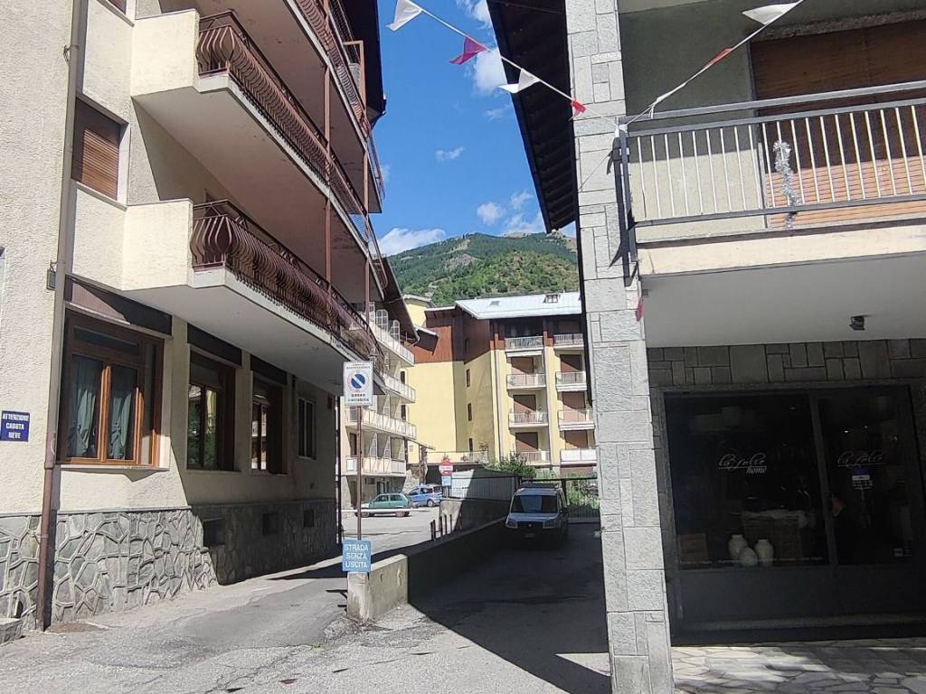 Appartamento a Bardonecchia in Via Giuseppe Francesco Medail, 21 - Foto 2