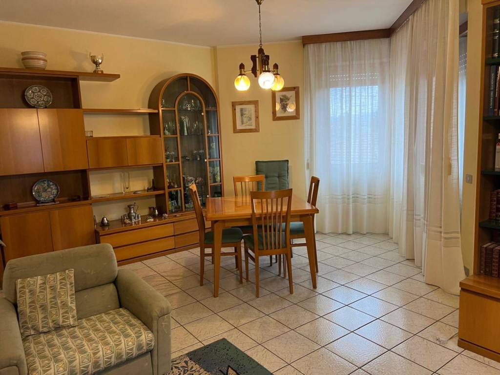 Appartamento a Arona in Via 24 MAGGIO - Foto 3