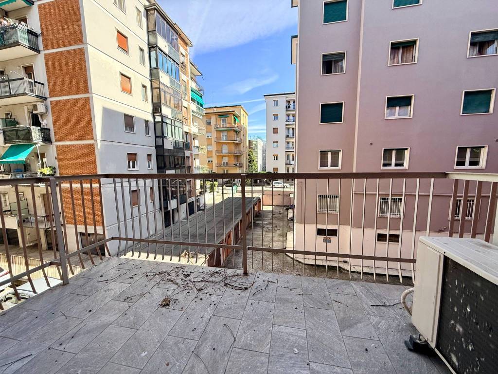 Appartamento a Verona in Via Giovanni da Verrazzano, 6 - Foto 5
