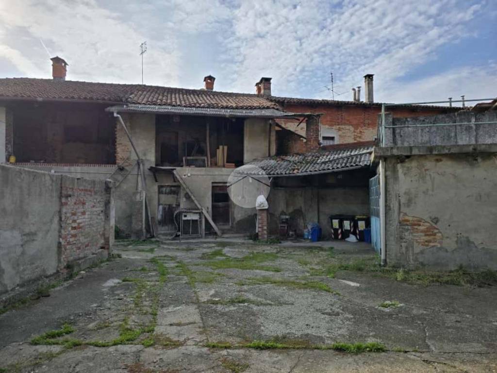 Casa indipendente a Montanaro in Via S. Martino, 2 - Foto 5