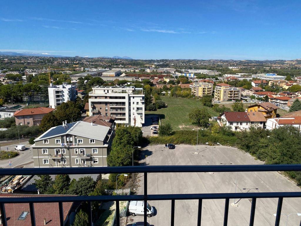 Appartamento a Chieti in Via Papa Giovanni Paolo II - Foto 4